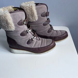 Nike Women's Winter Boots - Brown and Cream